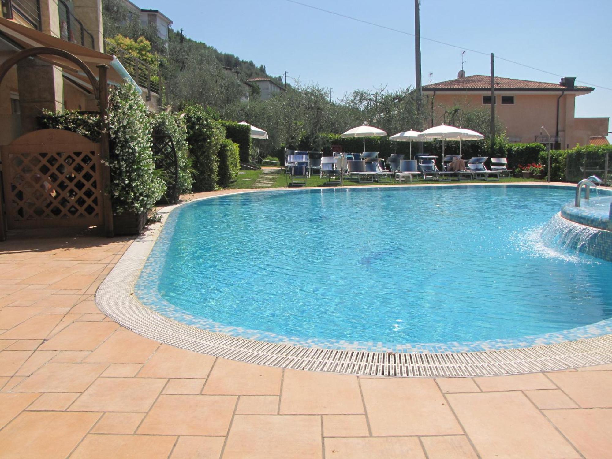 Penthouse Casa Alkea Masse Lake View 브렌조네 술 가르다 외부 사진