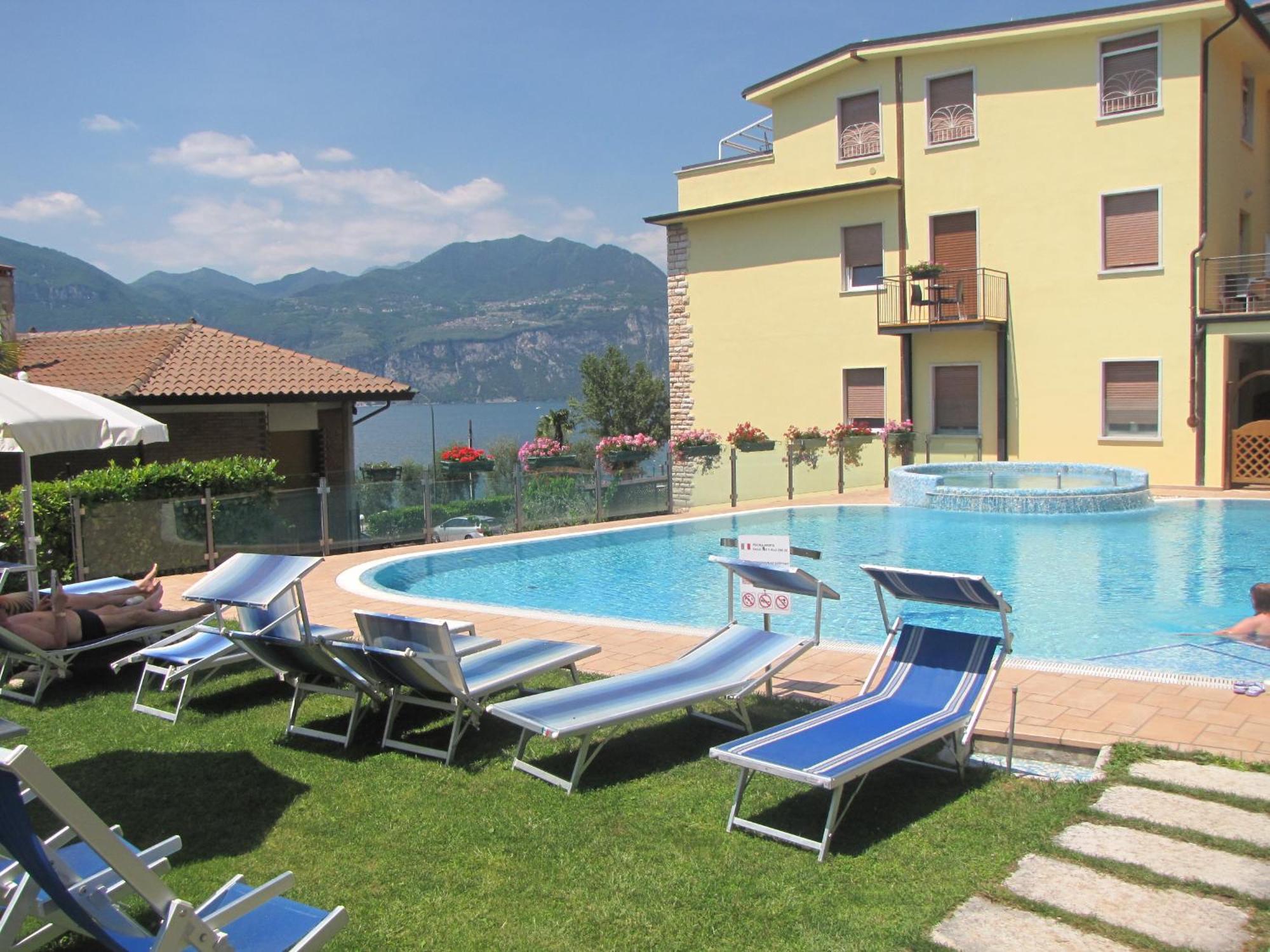 Penthouse Casa Alkea Masse Lake View 브렌조네 술 가르다 외부 사진